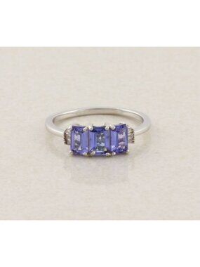 Sterling Silver Natural Tanzanite and Diamond Ring Size 9 1/4